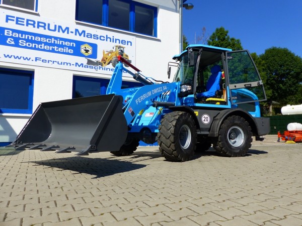 Radlader 2,6 t Hubkraft FERRUM DM522 x4 - über 2.600 kg Mercedes-Blau LA15365 MU