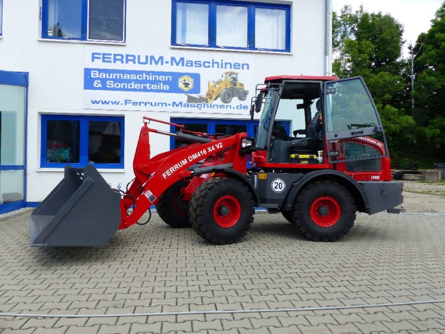 Radlader 2,2 Tonnen Hubkraft FERRUM DM416 x4 V2 Modell 2024 in rot