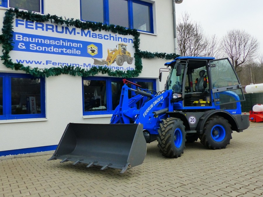 Radlader 3,0 t Hubkraft FERRUM DM430 x4 DLZ - über 3.000kg Hubkraft in blau