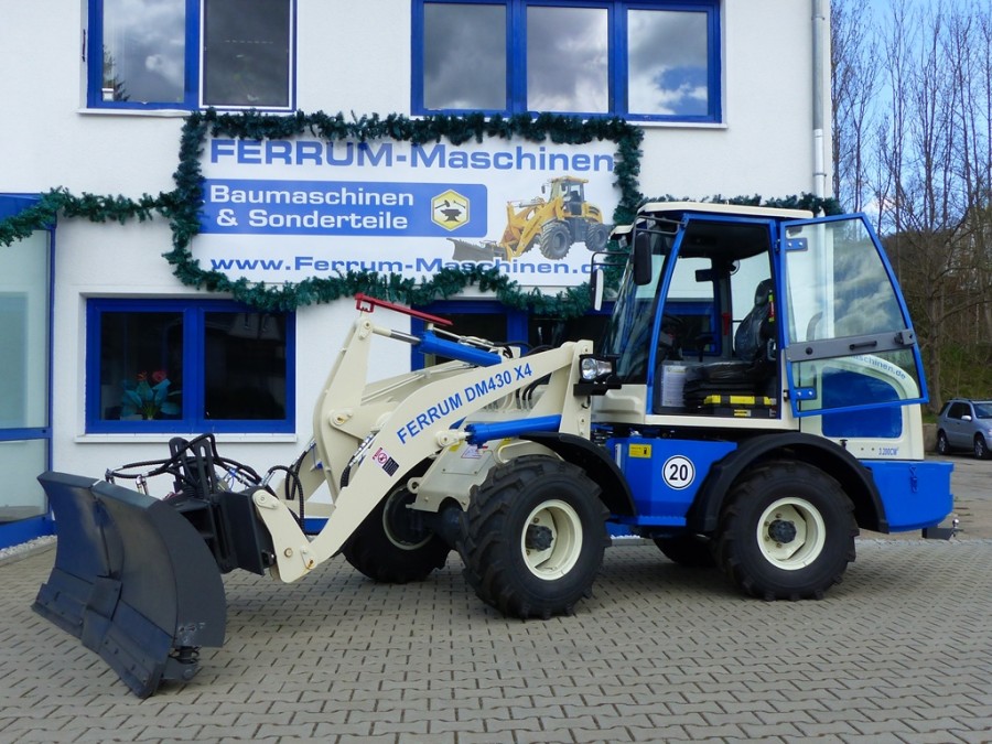 Radlader 3,0 t Hubkraft FERRUM DM430 x4 DLZ - über 3.000kg Hubkraft in weiß/blau "Bayern", MU