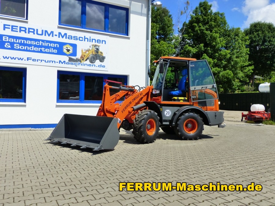 Radlader 2,6 t Hubkraft FERRUM DM522 x4 - über 2.600 kg I in orange MU